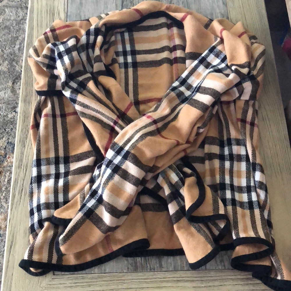 Sweater/Wrap/Poncho